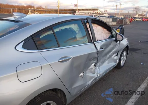 2018 Chevrolet Cruze Lt Auto из США, поврежденный, VIN 1G1BE5SM3J7245142